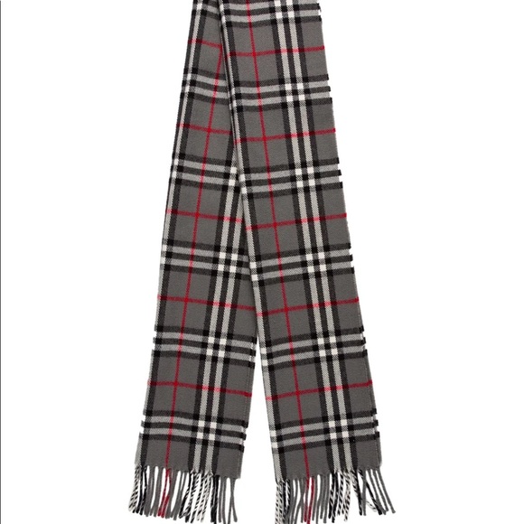 Burberry Vintage Lambswool Scarf